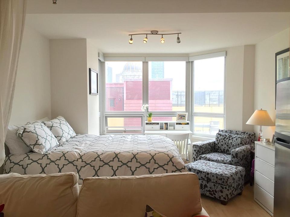 Bright studio with views
