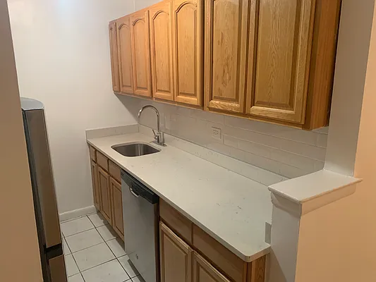 Rented by Bruma Realty LLC | media 6