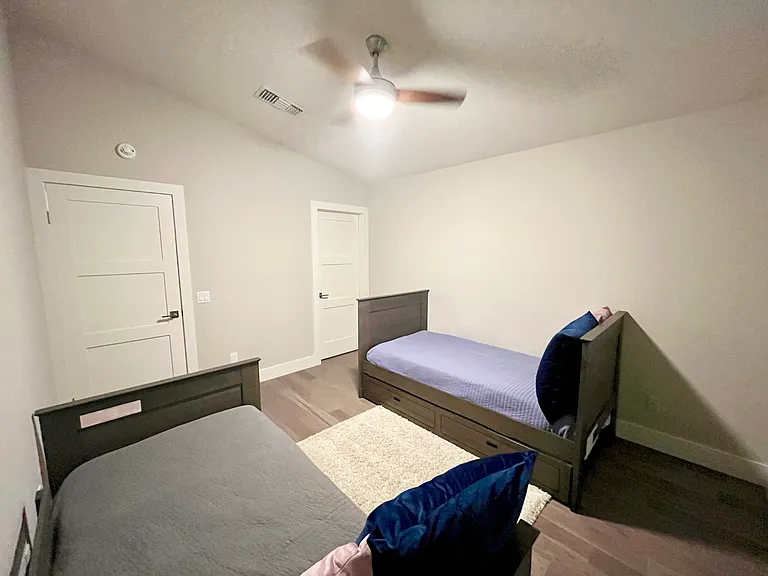 39866 Newcastle Dr — Photo 38