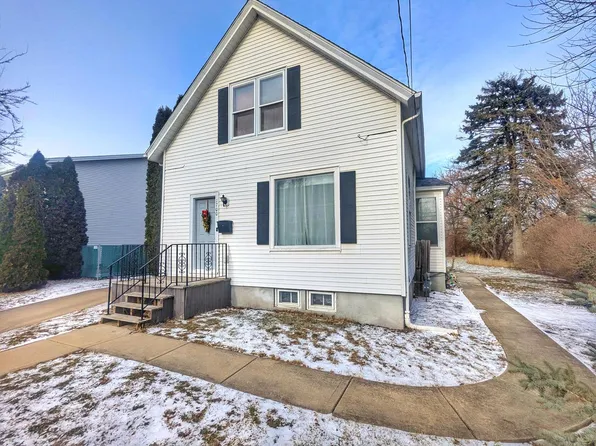 1700 43rd STREET, Kenosha, WI 53140