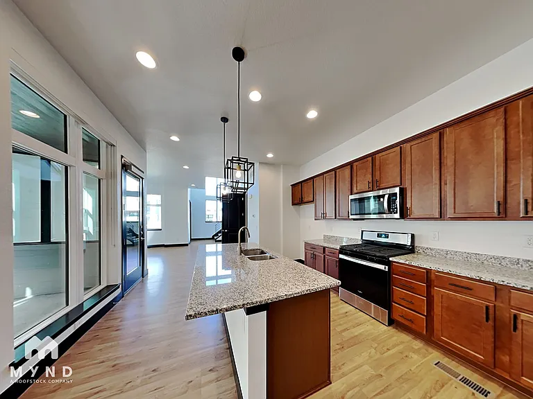 5894 Perth St — Photo 18