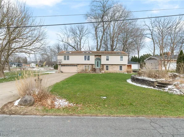 4885 Will Dr, Akron, OH 44319