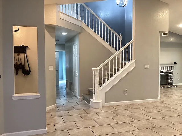 3129 Golfwood Ct — Photo 2