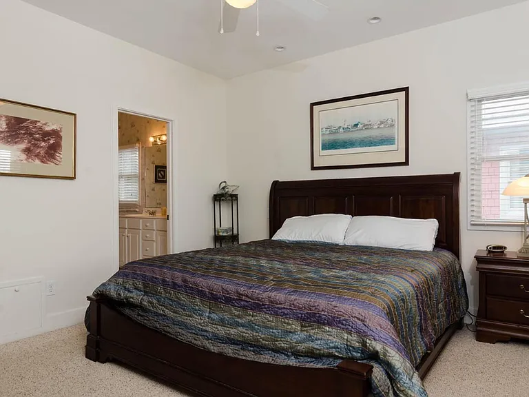 10 Meier St #B — Photo 14