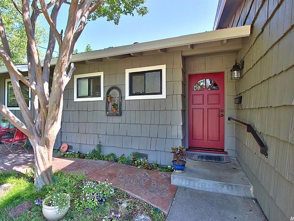 2nd image of 7605 Capricorn Dr
