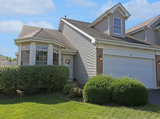 226 Braeburn Cir, Sugar Grove, IL 60554