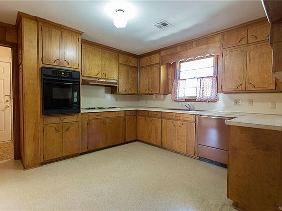 5th image of 349 Mont Vista Dr