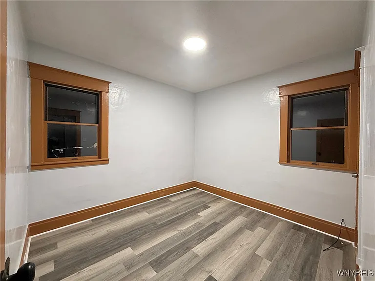 111 Dempster St — Photo 23