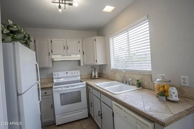4802 W Menadota Dr — Photo 7