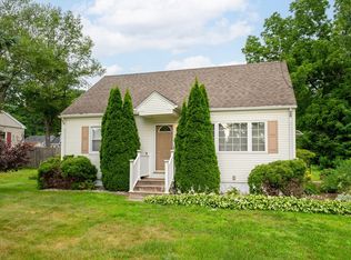 101 River Rd, Agawam, MA 01001
