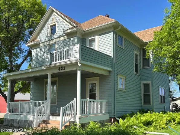 422 Broadway Ave, Portland, ND 58274