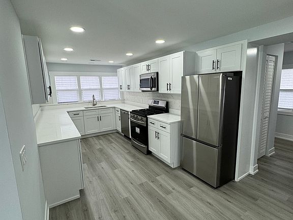 4th image of 33670 N Lake Shore Dr