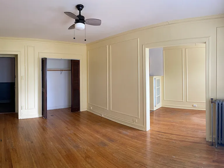 1211 W Elmdale #2B — Photo 3