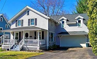2nd image of 144 Bradley St