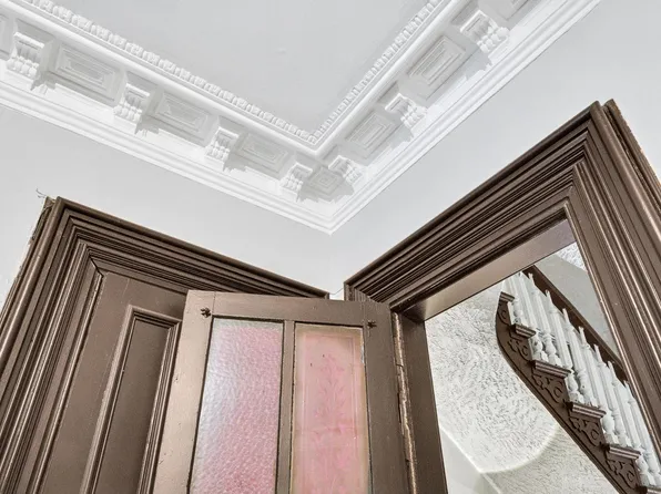 125 Mac Donough Street image 11 of 22