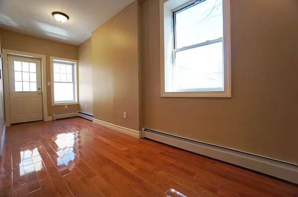 Rented by Zouki Khalifeh, LREB | media 2