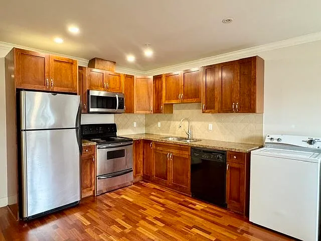 3XX8 W 44th Ave — Photo 1