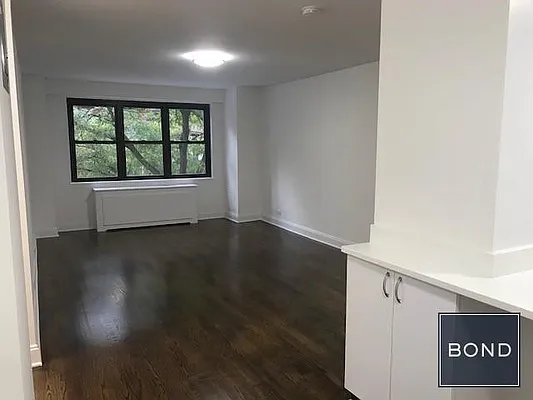 Rented by Bond New York | media 1