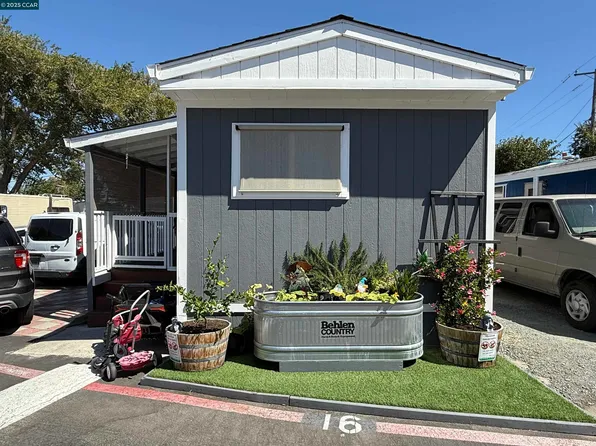 1526 Willow Pass Rd Trailer 16, Pittsburg, CA 94565