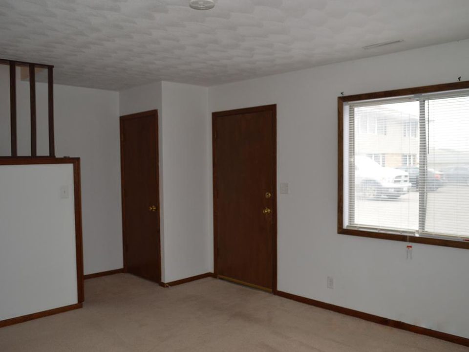 2nd image of 210 Ridge Dr