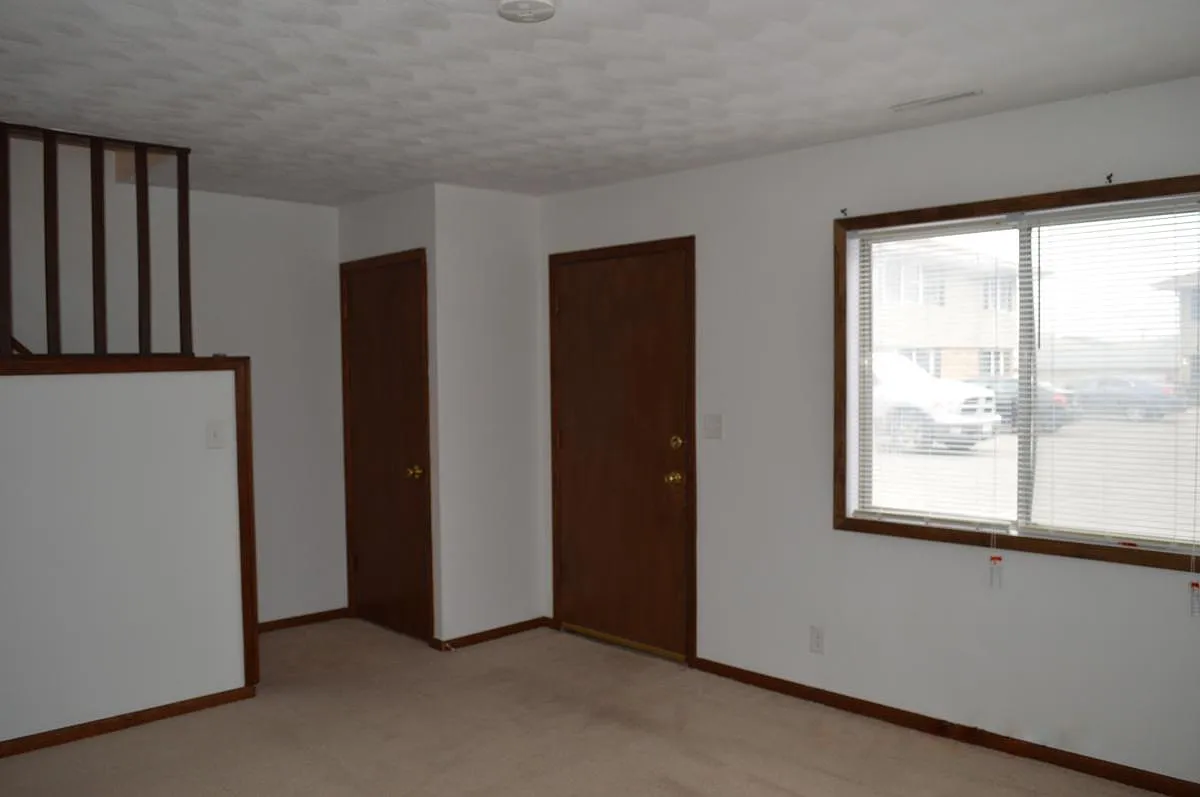 Building Photo - 210 Ridge Dr