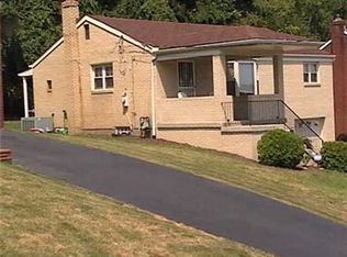 4525 Woodhill Dr, Homestead, PA 15120