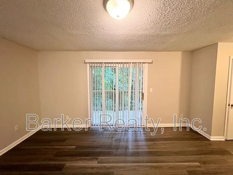 203-2B E Ransom St — Photo 2