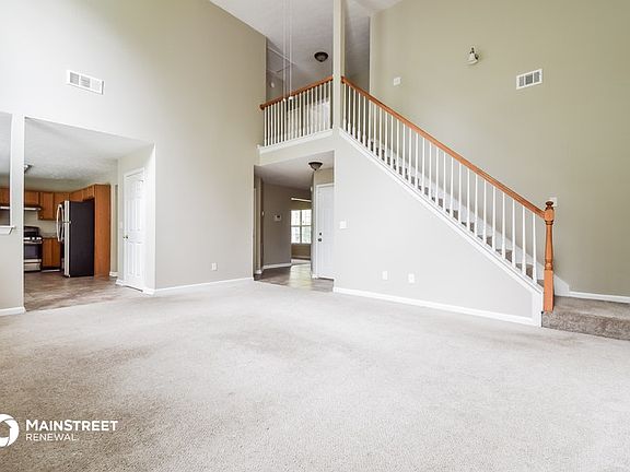 5th image of 4566 Carriage Park Dr