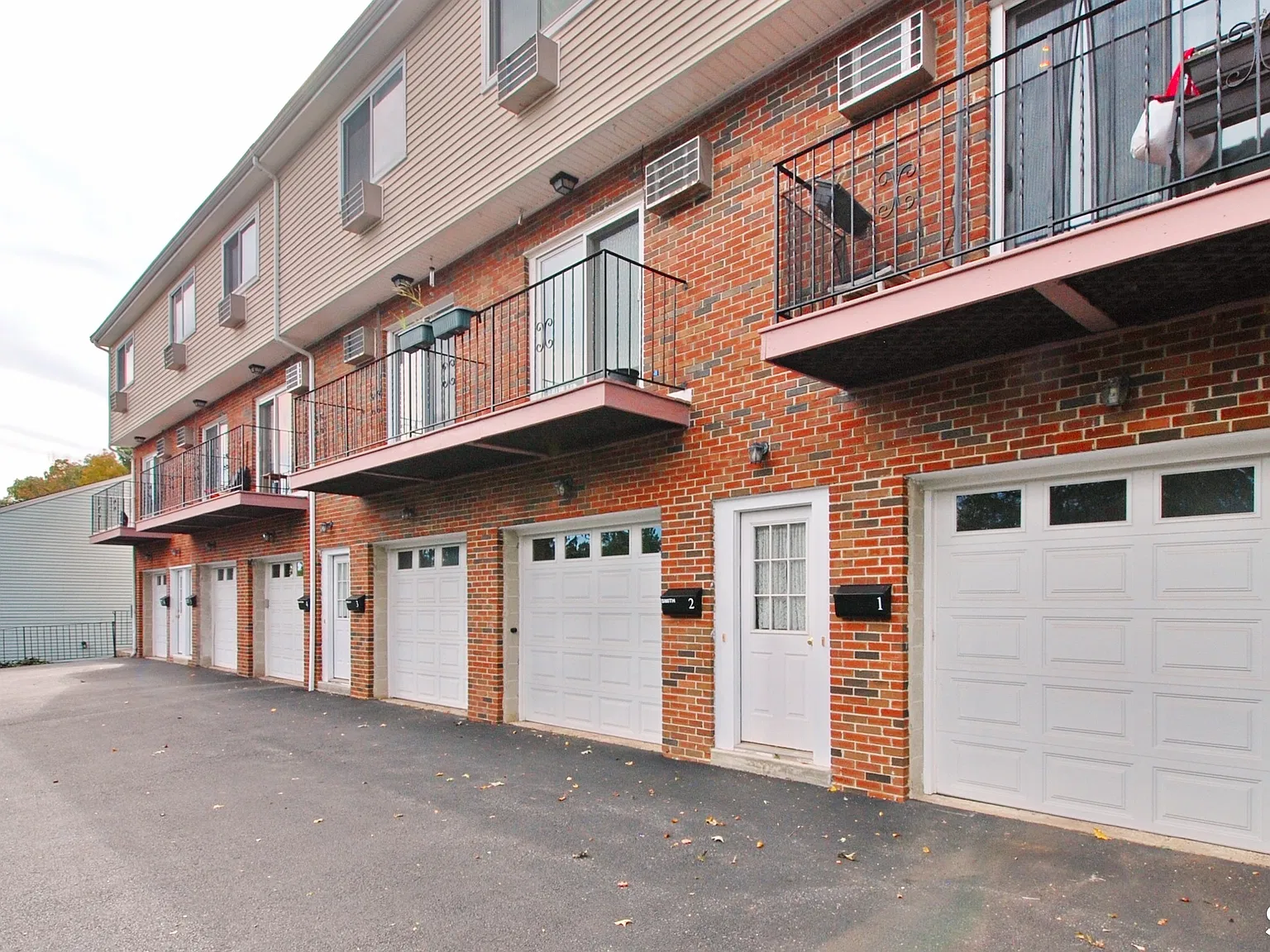 2 bed, 1.5 bath, 1542 sqft, $2,850 — Photo 1