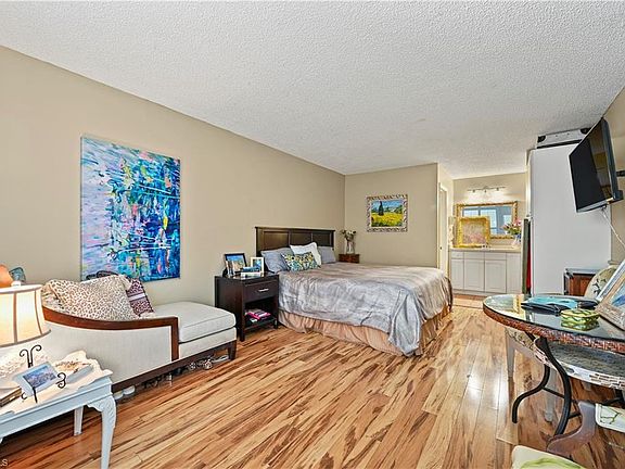 3rd image of 2555 Tamiami TRL N #239