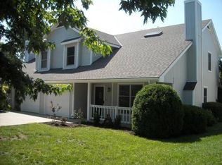 3915 W 10th Cir, Lawrence, KS 66049