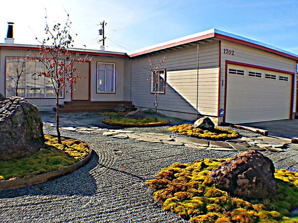 1st image of 1702 Echo Ave