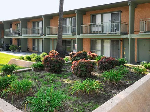 5th image of 855 S Citrus Ave #Fcac3a0d0