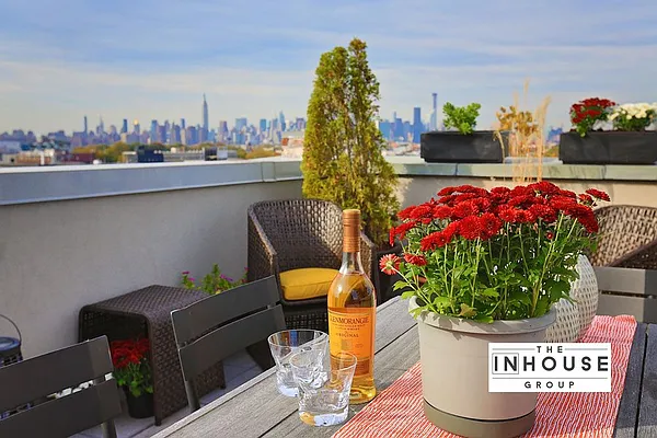 Sold by The In House Group | media 34