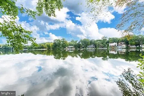 191 Lakeshore Dr — Photo 36