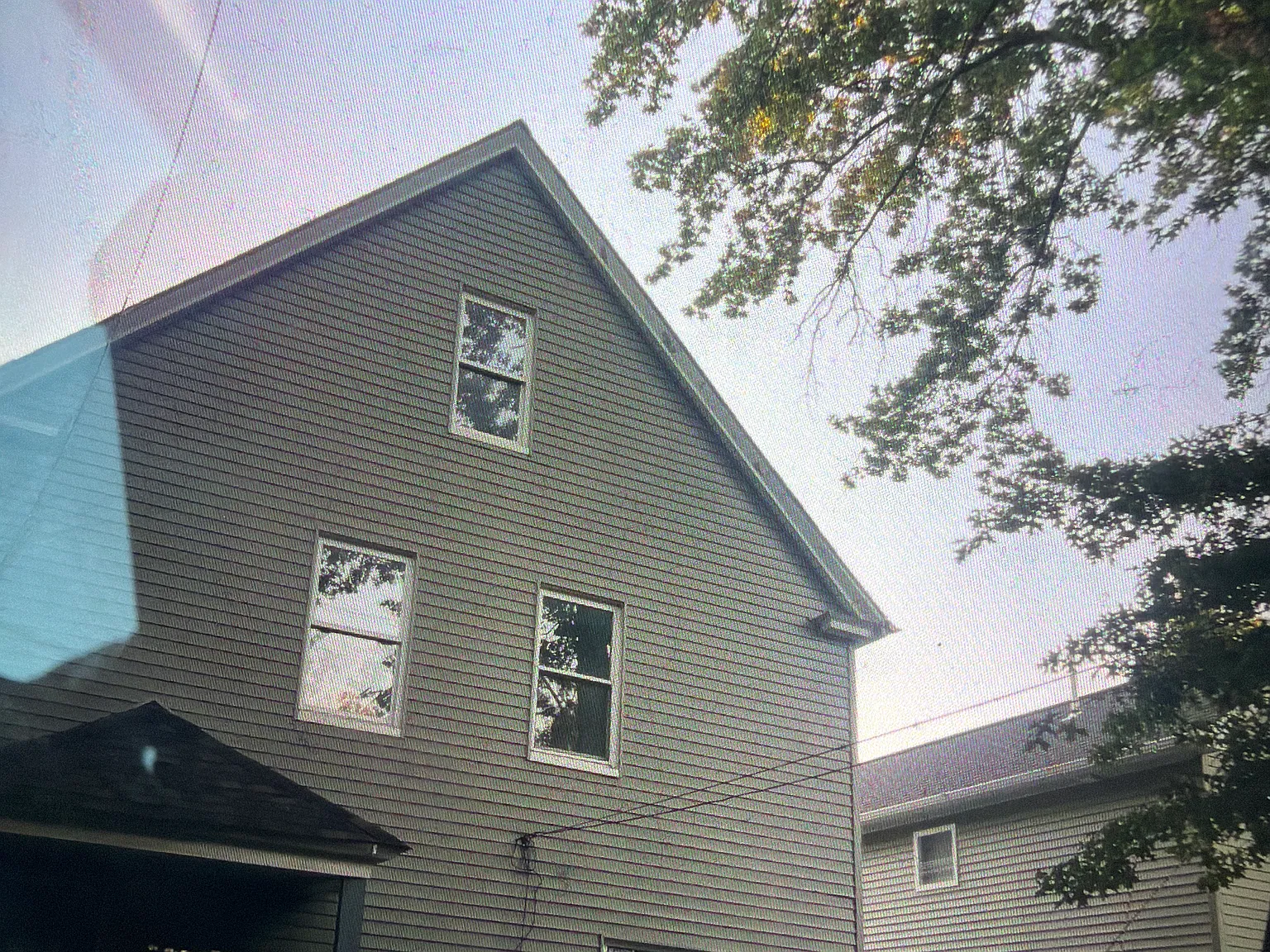 E 114th St, Cleveland — Photo 2