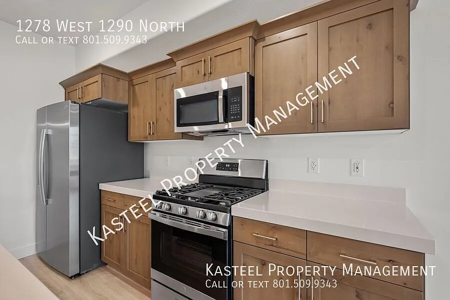 Brand-new, Beautiful, 3-Bedroom Townhome — Photo 3