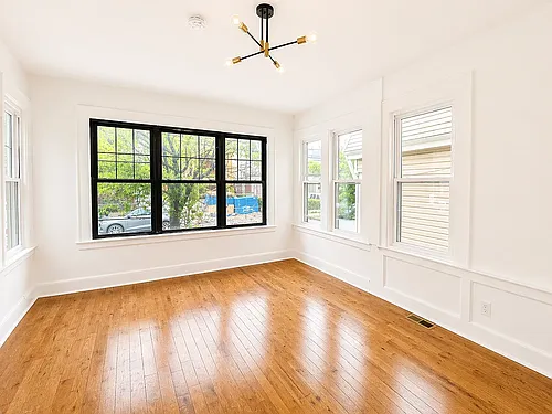 94 Rose Terrace Photo 1