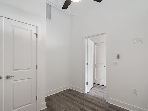 5th image of 1705 Jackson St Unit 11