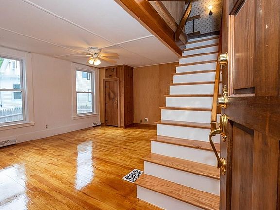 4th image of 40 Fair Oaks Ave