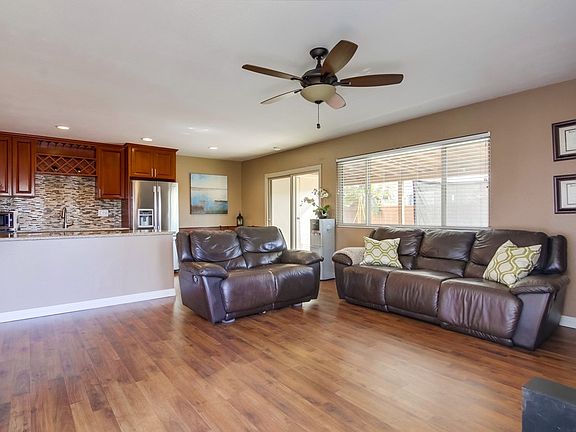 3rd image of 2883 Casey St #B