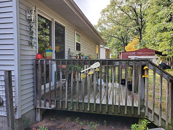 4th image of 1440 Canterbury Ave