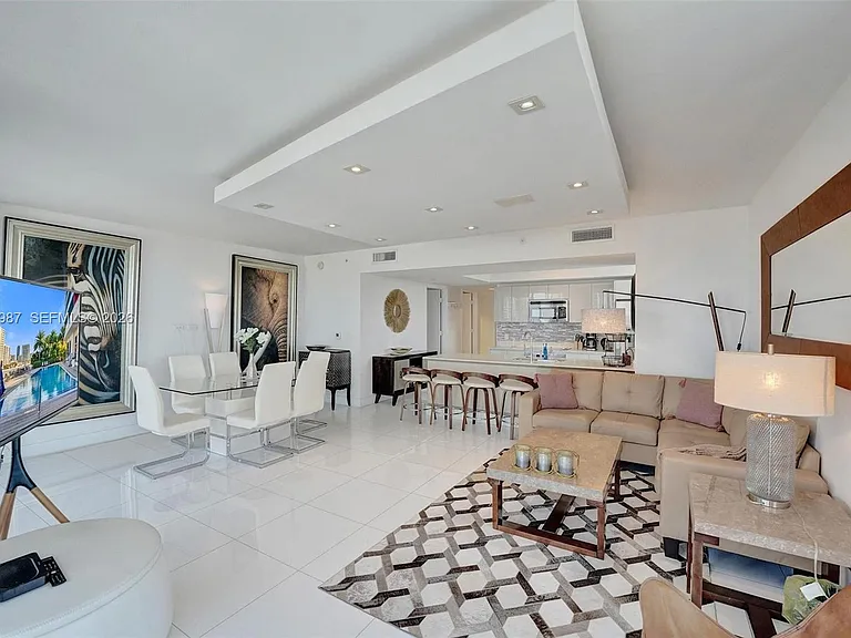 2600 E Hallandale Beach Blvd #T1902 — Photo 18