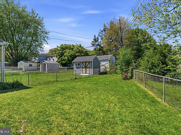 3rd image of 1438 Hallman Rd