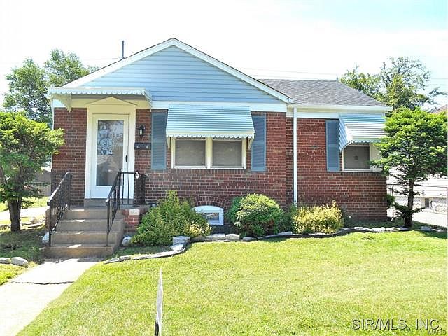 1st image of 2540 E 27th St