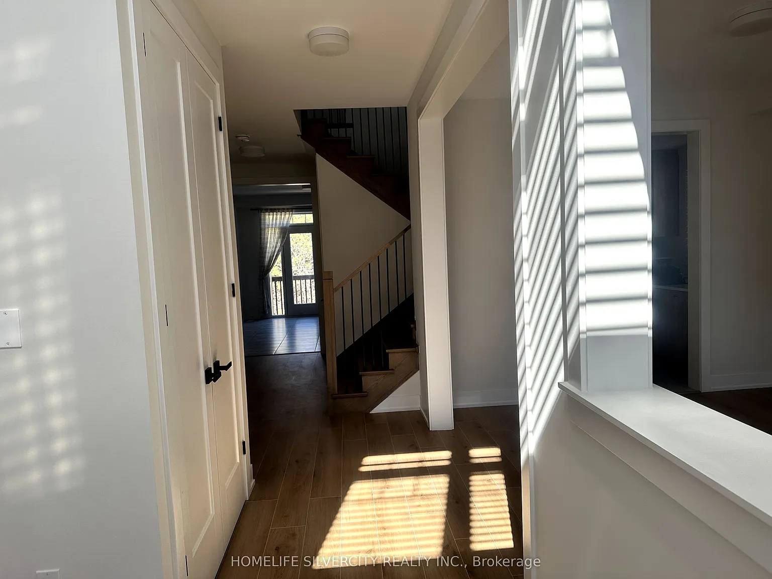 4 bed, $3,600 — Photo 2
