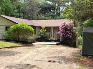 302 Mashapaug Rd, Holland, MA 01521
