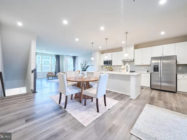 5418 Manor Park Dr, Upper Marlboro, MD 20772