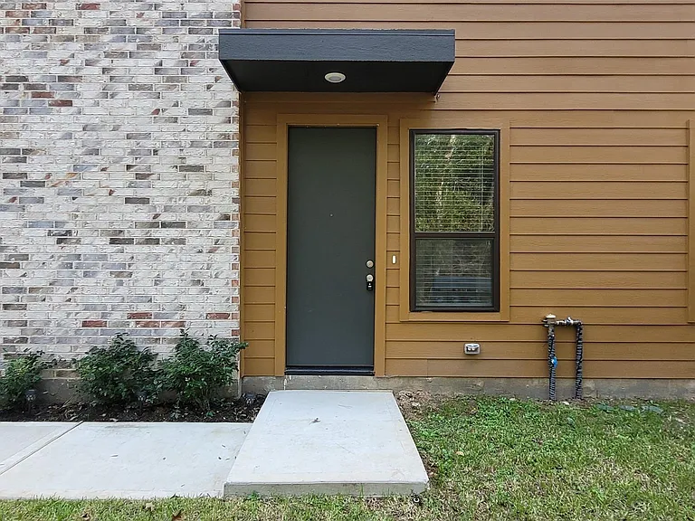 2509 Appian Way #B — Photo 2