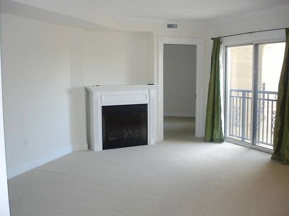 5th image of 5 Park Pl APT 332